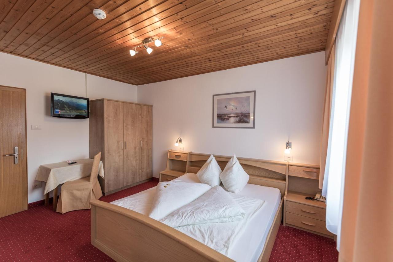Hotel B&B Feldmessner Bruneck Exteriör bild