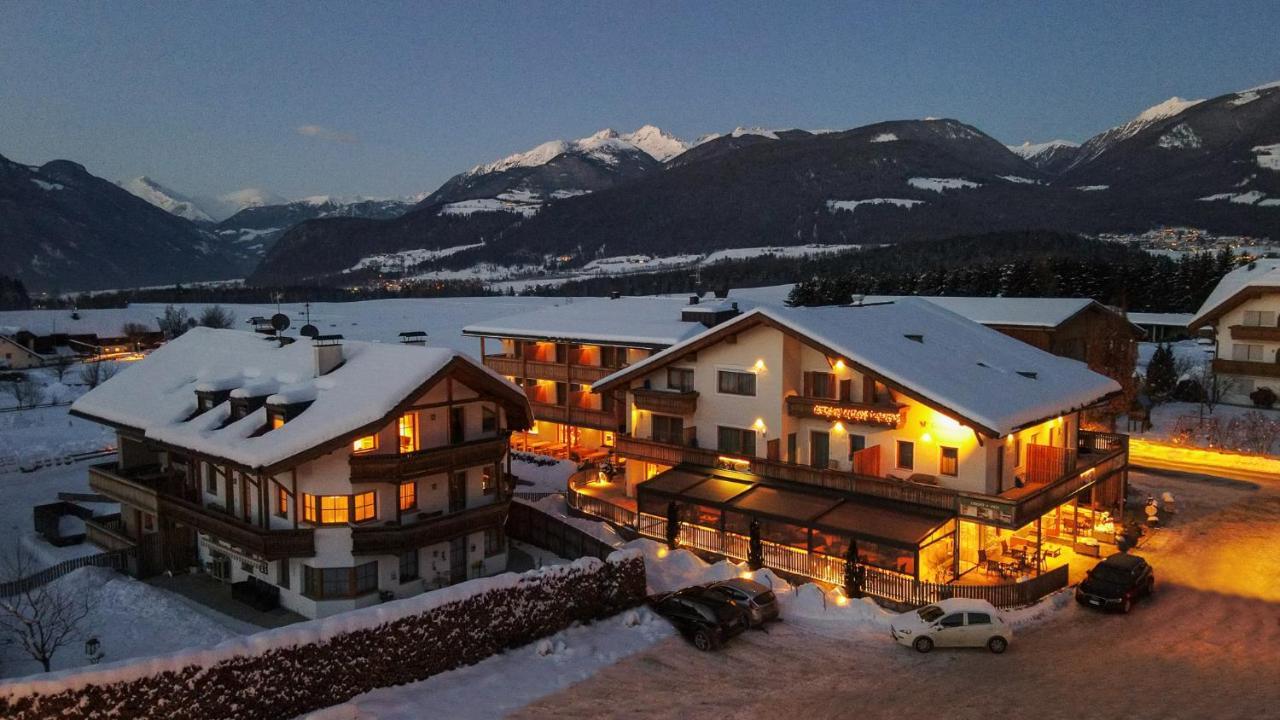 Hotel B&B Feldmessner Bruneck Exteriör bild