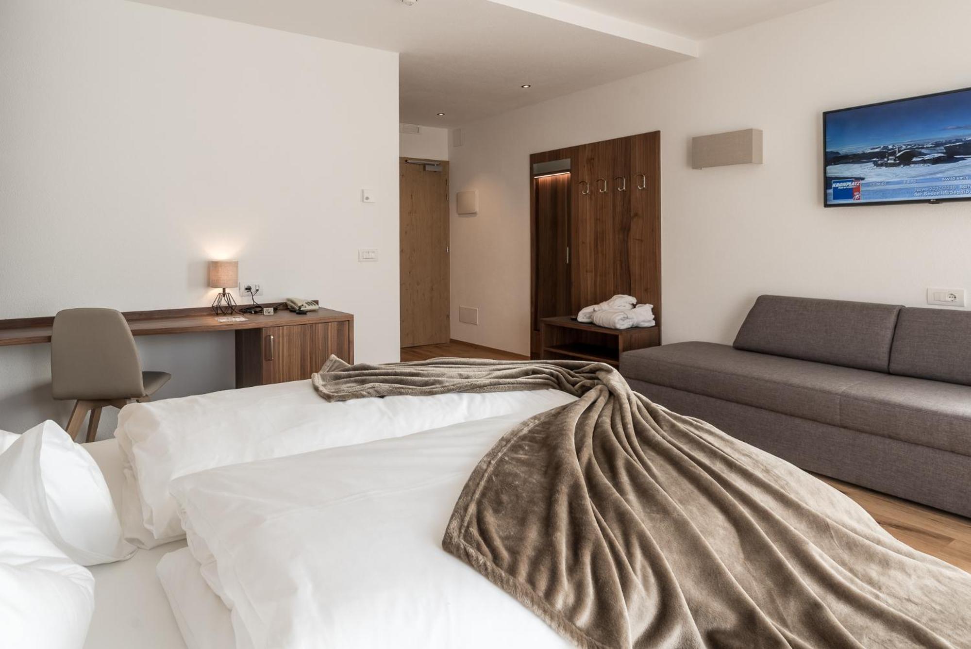 Hotel B&B Feldmessner Bruneck Exteriör bild