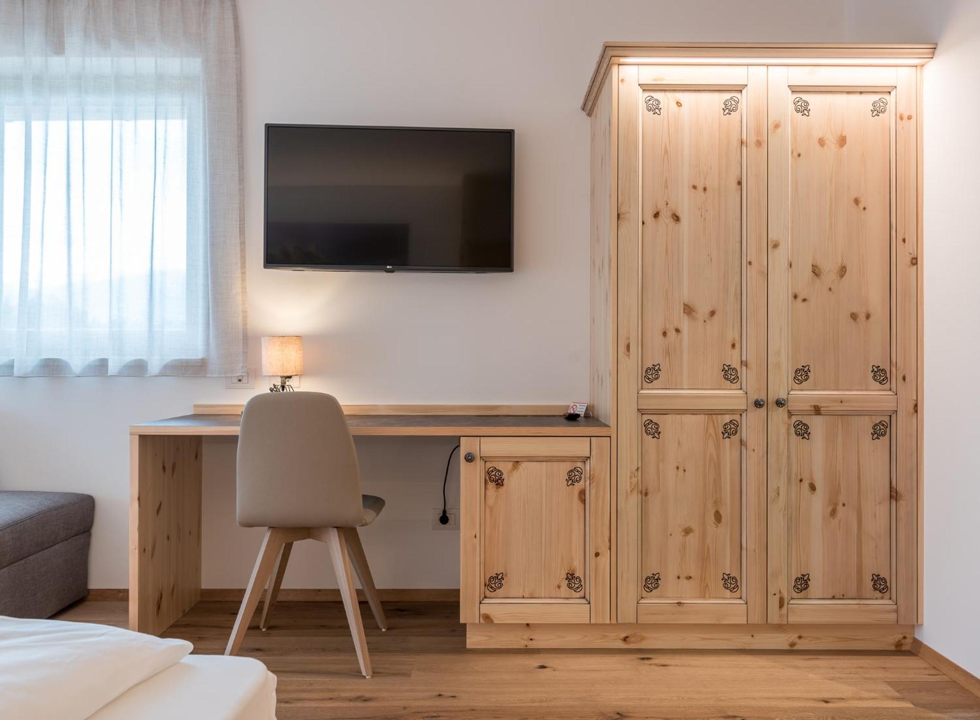 Hotel B&B Feldmessner Bruneck Exteriör bild